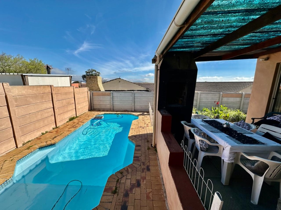 3 Bedroom Property for Sale in Northpine Western Cape
